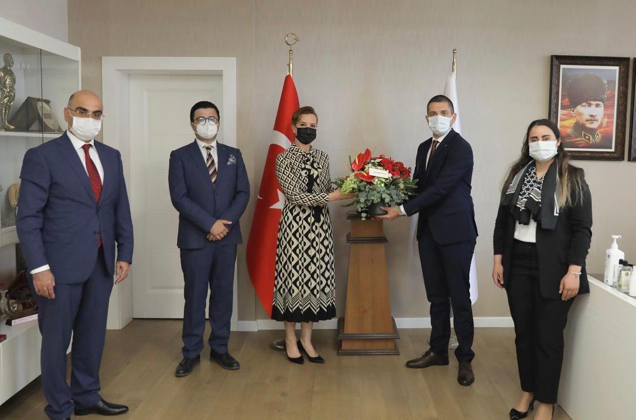 EGİAD, Dokuz Eylül Üniversitesi Rektörü Prof. Dr. Nükhet Hotar’ı makamında ziyaret etti.